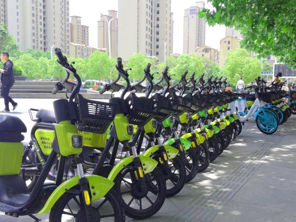 共享電單車成“00后”代步神器